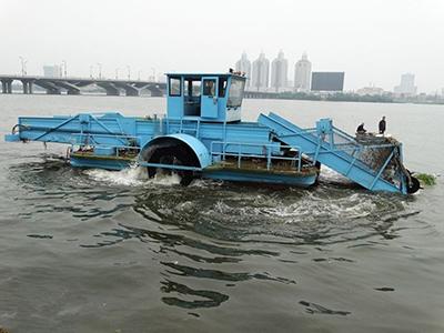 Weed Harvesting Equipment in Zhanghe Reservoir, China